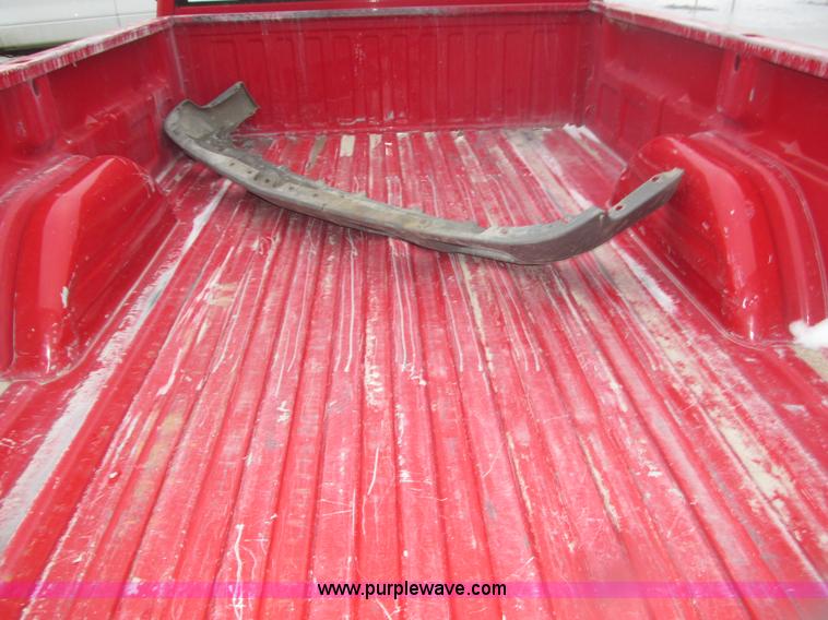 image for item J8769 2004 Chevrolet Silverado 1500 Z71 pickup truck