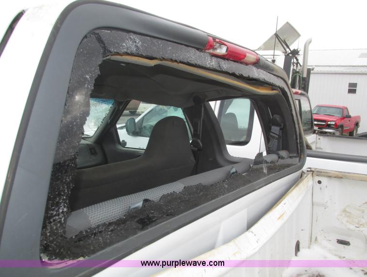 image for item J8771 2004 Ford F150 XL SuperCab pickup truck