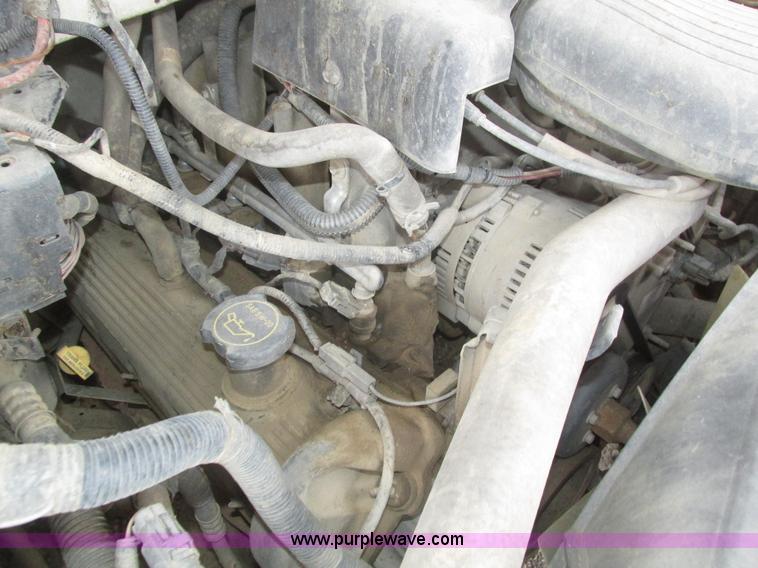 image for item J8771 2004 Ford F150 XL SuperCab pickup truck