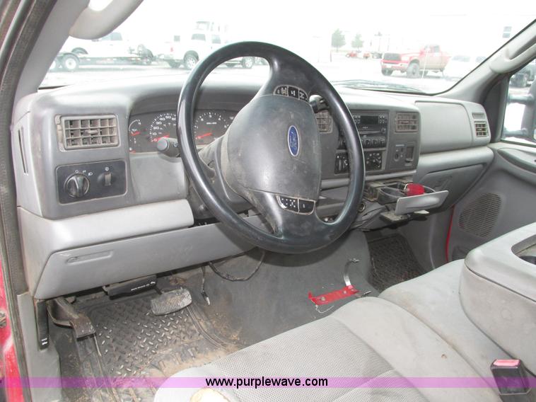 image for item J8772 2004 Ford F250 Super Duty XLT SuperCab pickup truck