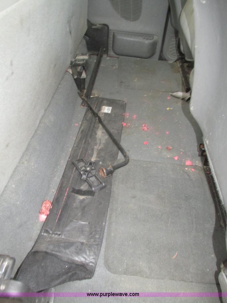 image for item J8772 2004 Ford F250 Super Duty XLT SuperCab pickup truck