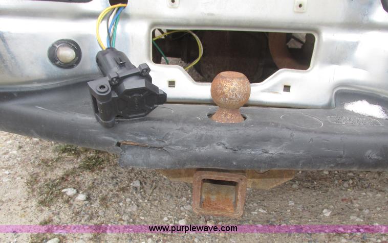 image for item J8772 2004 Ford F250 Super Duty XLT SuperCab pickup truck