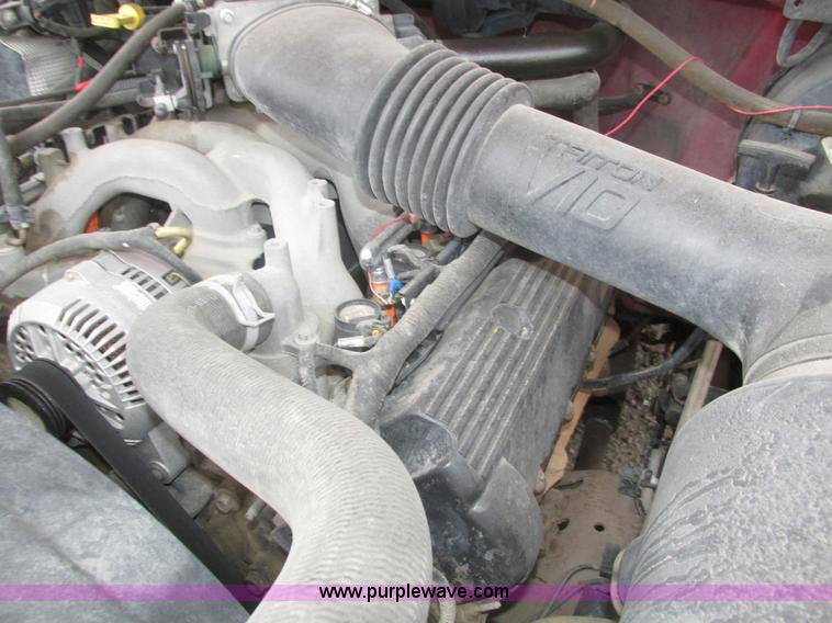 image for item J8772 2004 Ford F250 Super Duty XLT SuperCab pickup truck