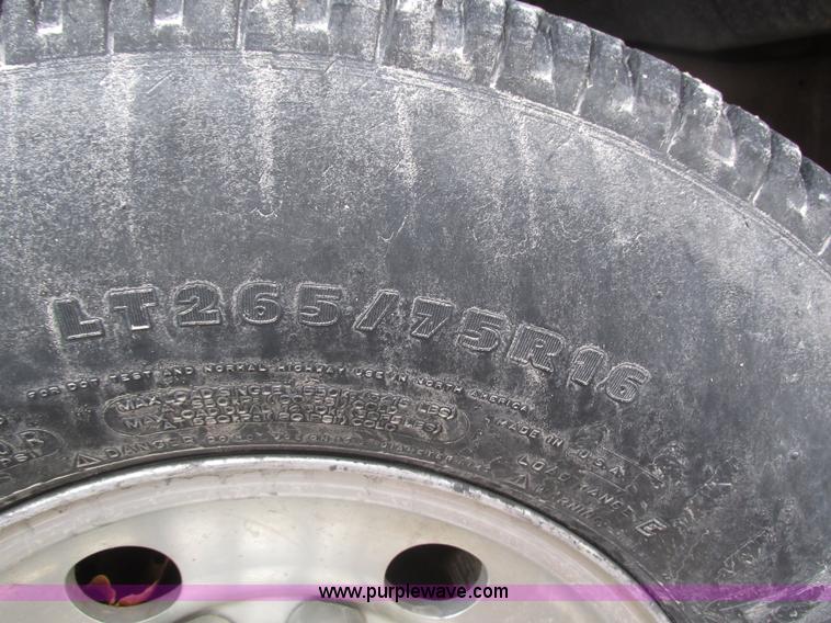 image for item J8772 2004 Ford F250 Super Duty XLT SuperCab pickup truck