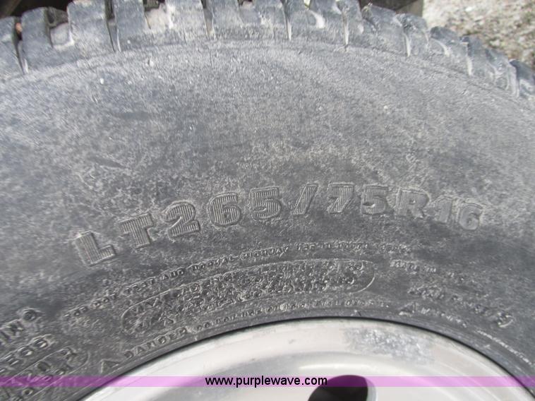 image for item J8772 2004 Ford F250 Super Duty XLT SuperCab pickup truck