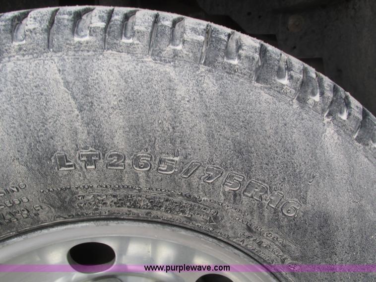 image for item J8772 2004 Ford F250 Super Duty XLT SuperCab pickup truck