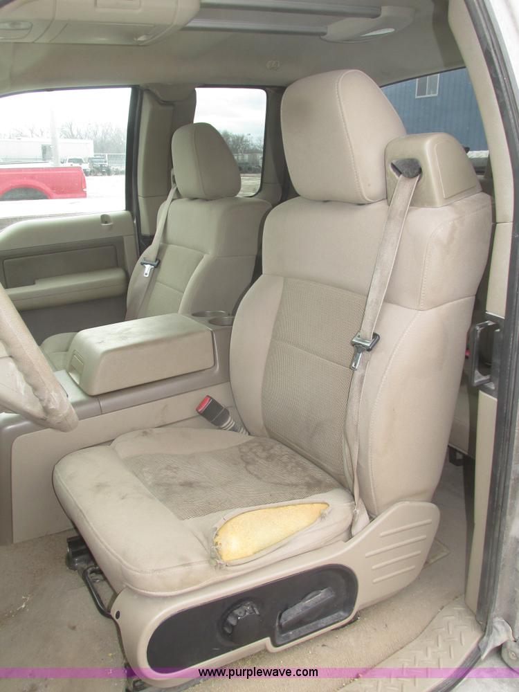 image for item J8773 2004 Ford F150 XLT SuperCab pickup truck