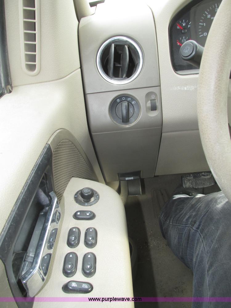 image for item J8773 2004 Ford F150 XLT SuperCab pickup truck