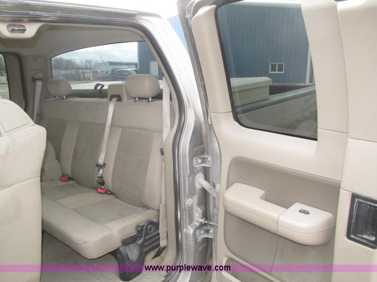 image for item J8773 2004 Ford F150 XLT SuperCab pickup truck