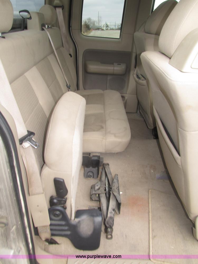 image for item J8773 2004 Ford F150 XLT SuperCab pickup truck