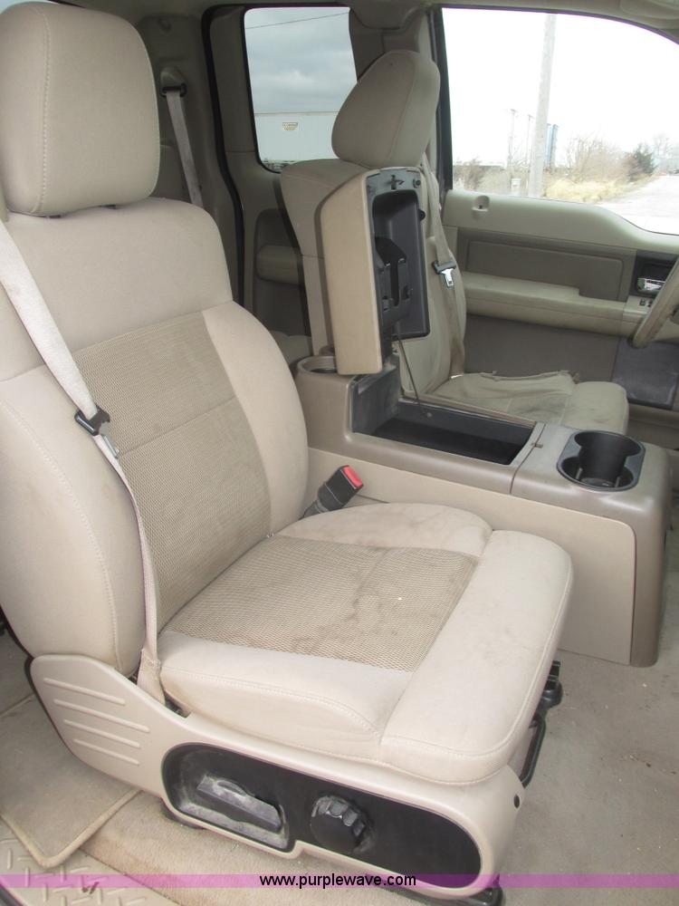 image for item J8773 2004 Ford F150 XLT SuperCab pickup truck