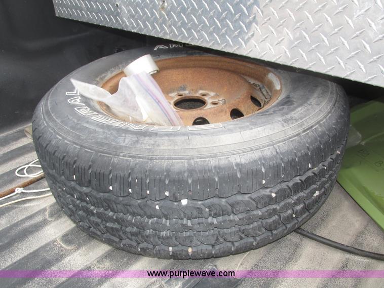 image for item J8773 2004 Ford F150 XLT SuperCab pickup truck