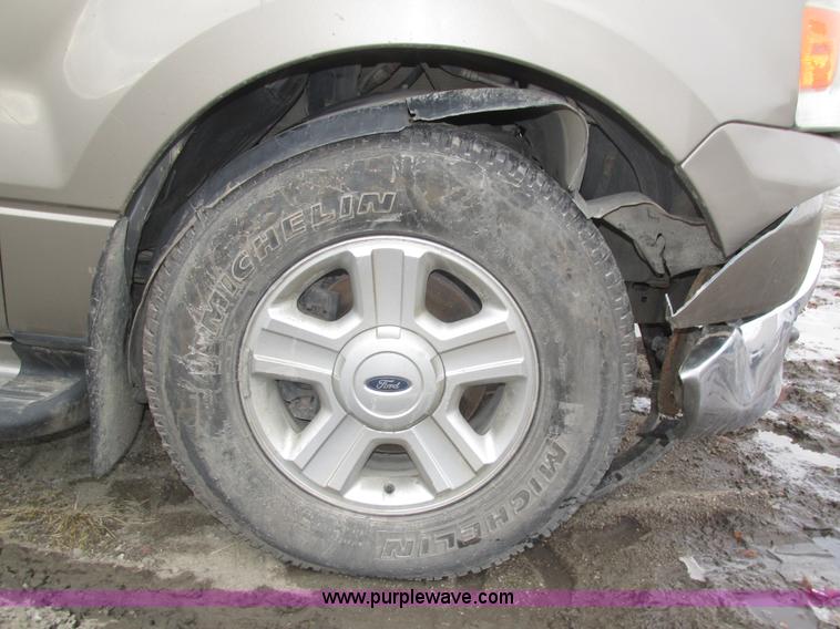 image for item J8773 2004 Ford F150 XLT SuperCab pickup truck