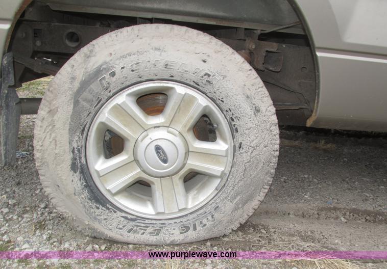 image for item J8773 2004 Ford F150 XLT SuperCab pickup truck