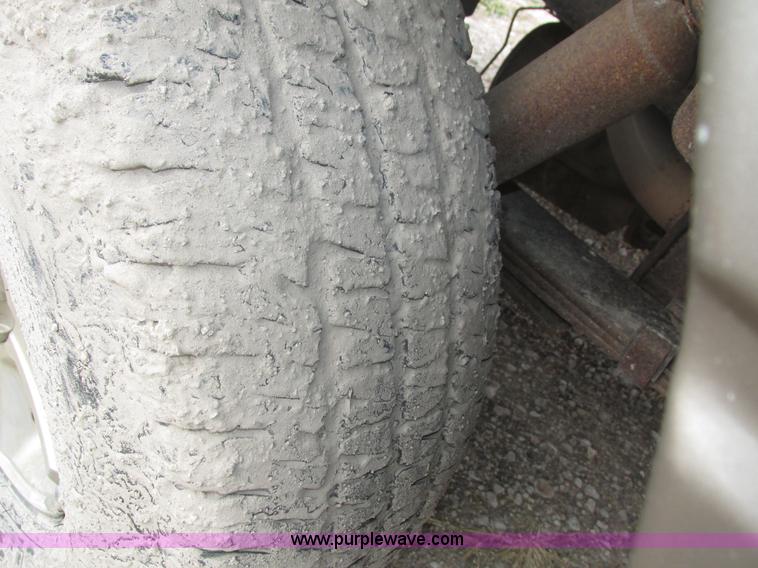 image for item J8773 2004 Ford F150 XLT SuperCab pickup truck