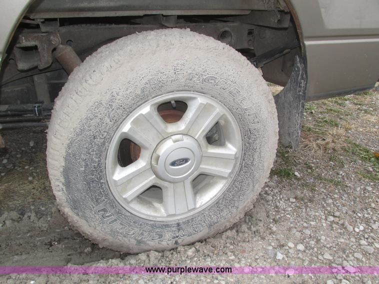 image for item J8773 2004 Ford F150 XLT SuperCab pickup truck