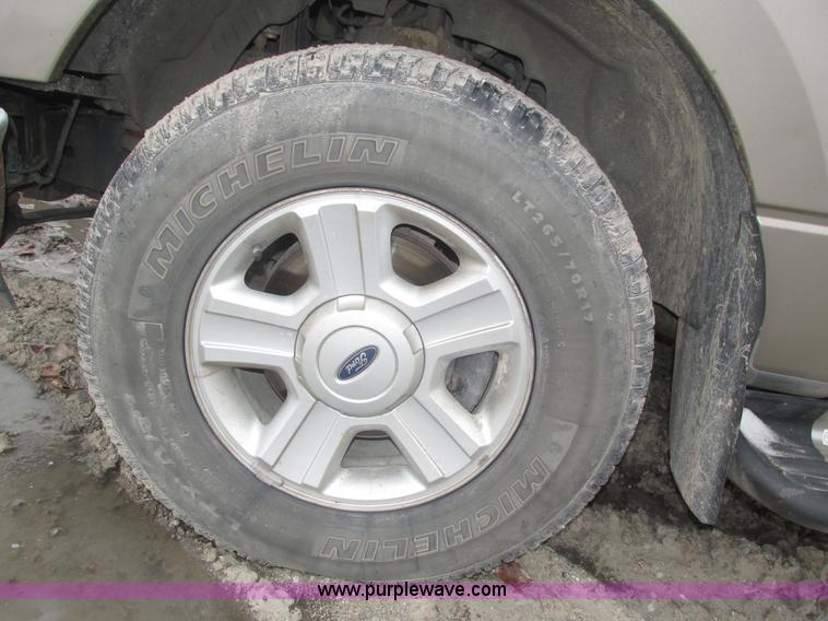 image for item J8773 2004 Ford F150 XLT SuperCab pickup truck