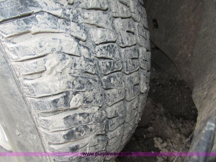 image for item J8773 2004 Ford F150 XLT SuperCab pickup truck