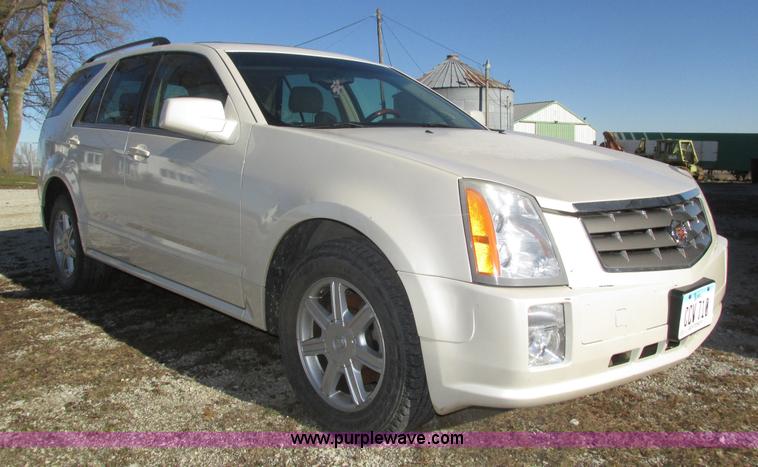 image for item J8779 2004 Cadillac SRX SUV