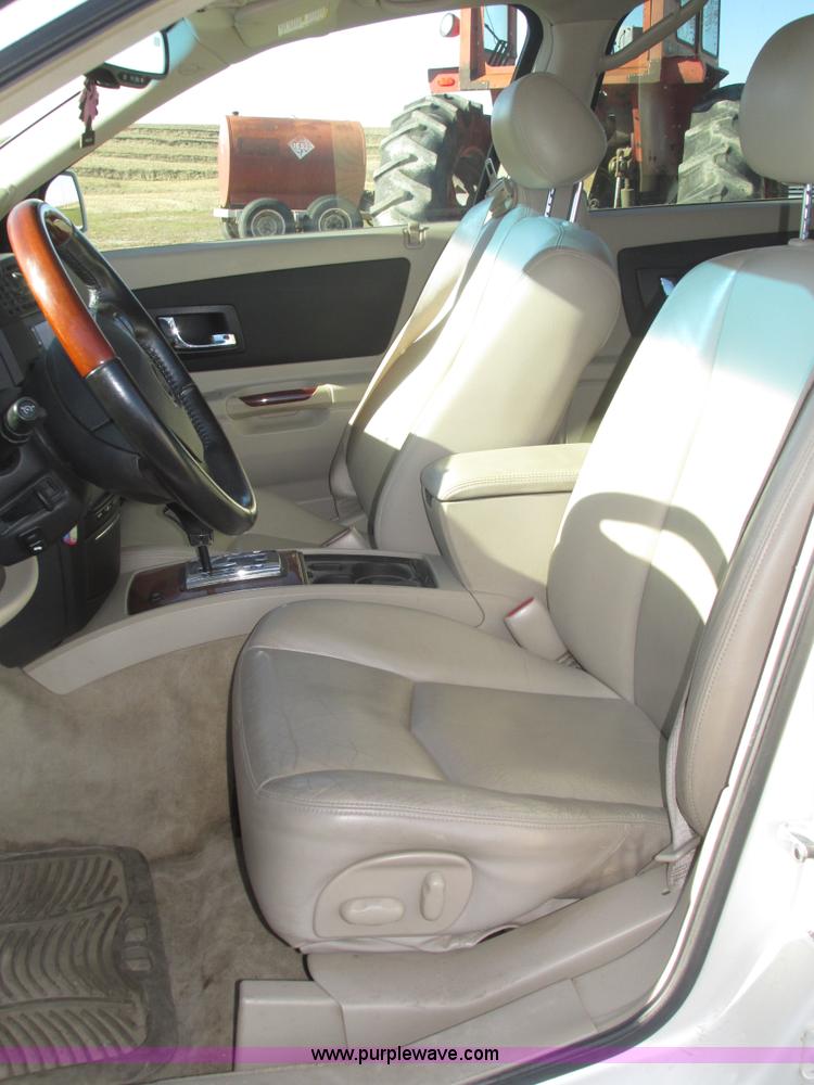 image for item J8779 2004 Cadillac SRX SUV