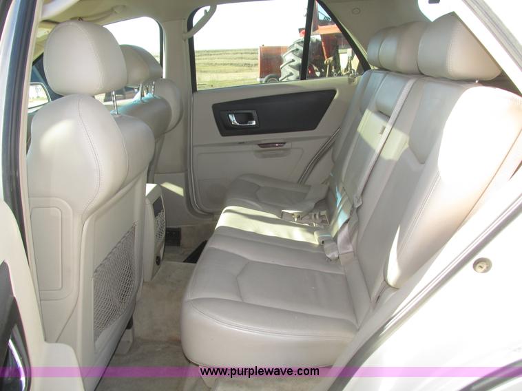 image for item J8779 2004 Cadillac SRX SUV