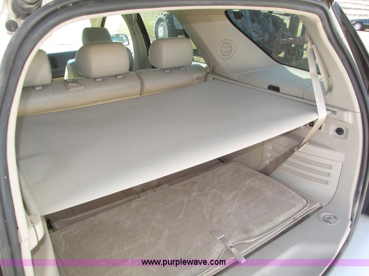 image for item J8779 2004 Cadillac SRX SUV