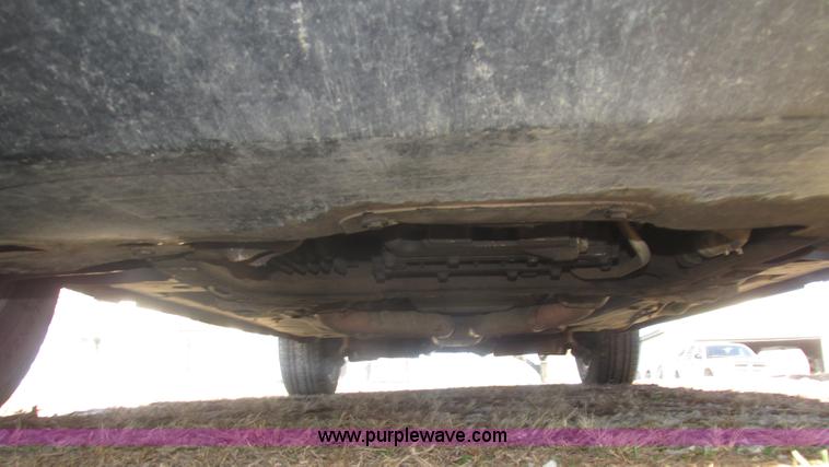 image for item J8779 2004 Cadillac SRX SUV