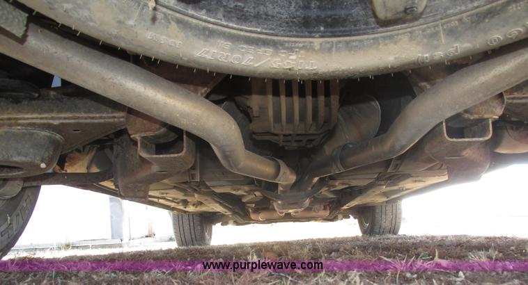 image for item J8779 2004 Cadillac SRX SUV