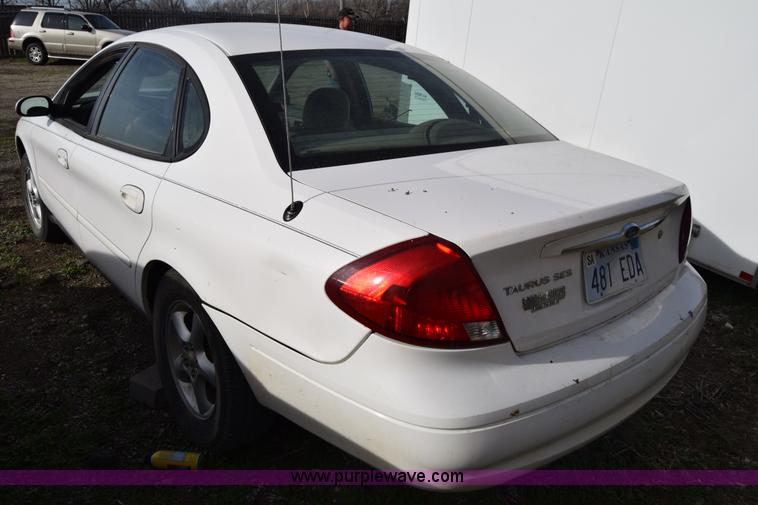 image for item L1000 2001 Ford Taurus SES