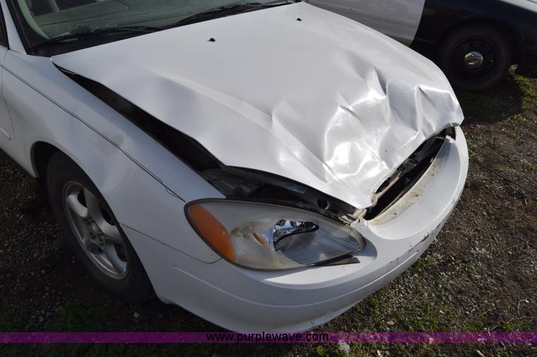 image for item L1000 2001 Ford Taurus SES