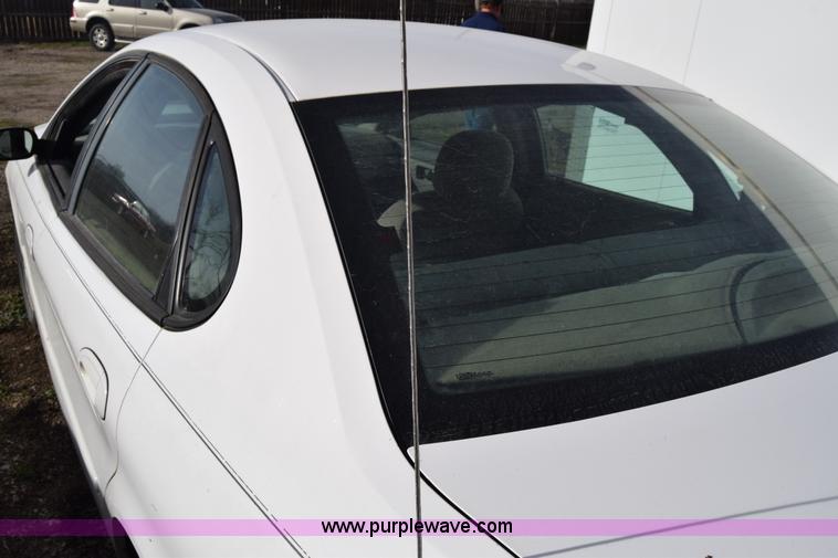 image for item L1000 2001 Ford Taurus SES