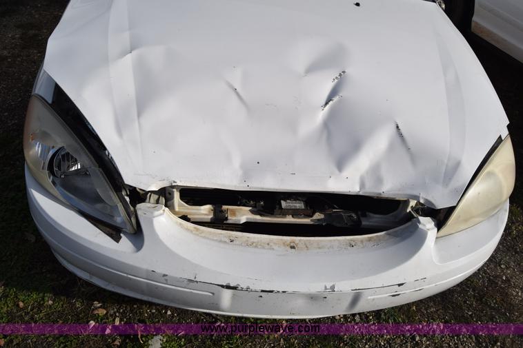 image for item L1000 2001 Ford Taurus SES