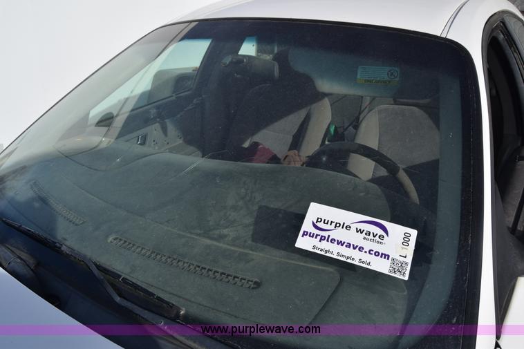 image for item L1000 2001 Ford Taurus SES