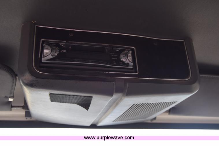 image for item L1004 1997 Ford LN8000 vacuum truck