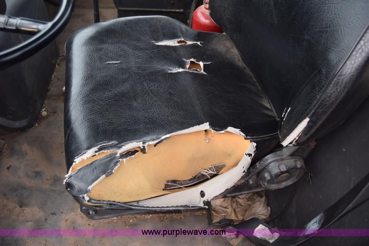 image for item L1004 1997 Ford LN8000 vacuum truck