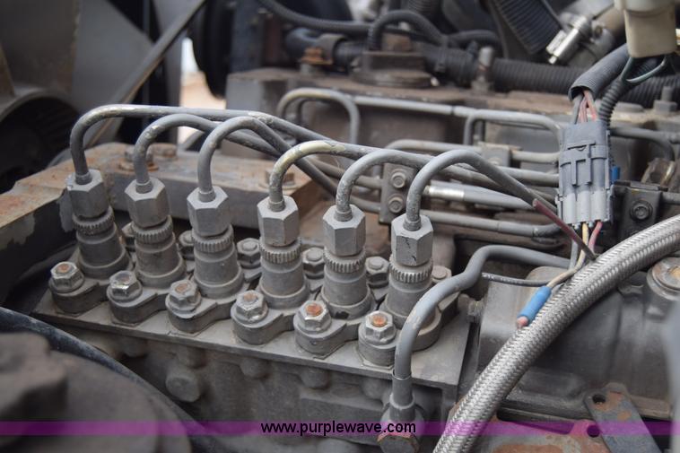 image for item L1004 1997 Ford LN8000 vacuum truck