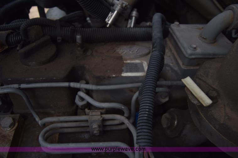 image for item L1004 1997 Ford LN8000 vacuum truck