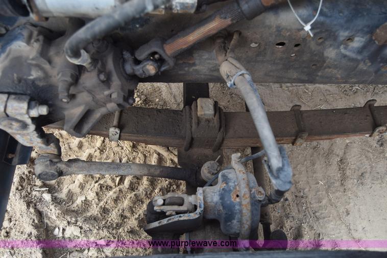 image for item L1004 1997 Ford LN8000 vacuum truck