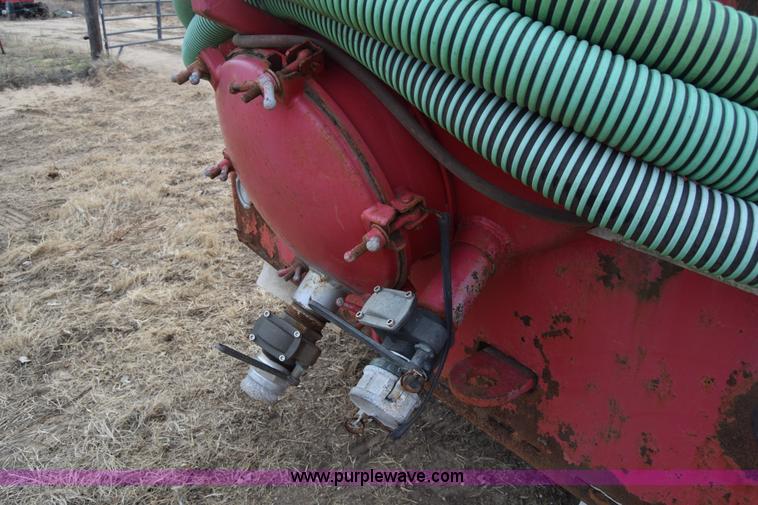 image for item L1004 1997 Ford LN8000 vacuum truck