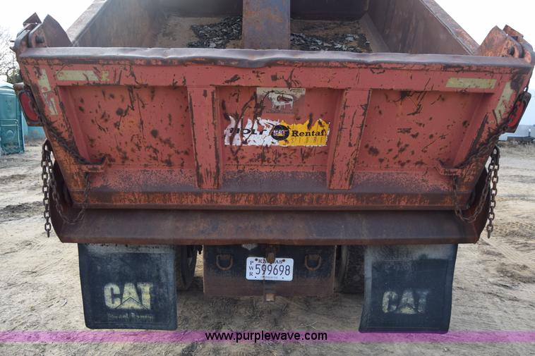 image for item L1005 1998 Ford F800 dump truck