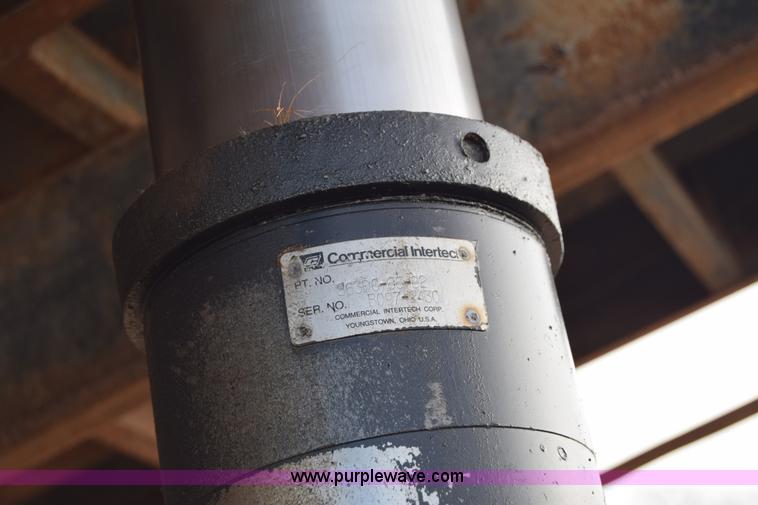 image for item L1005 1998 Ford F800 dump truck