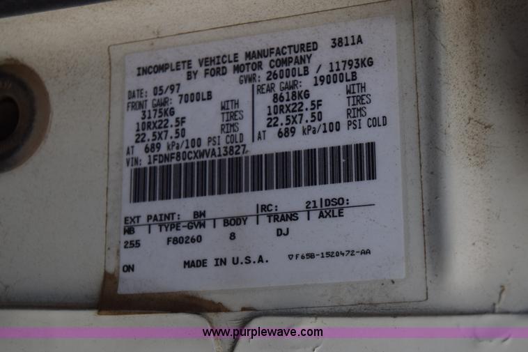 image for item L1005 1998 Ford F800 dump truck