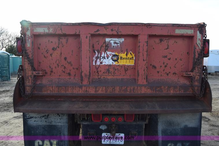 image for item L1005 1998 Ford F800 dump truck