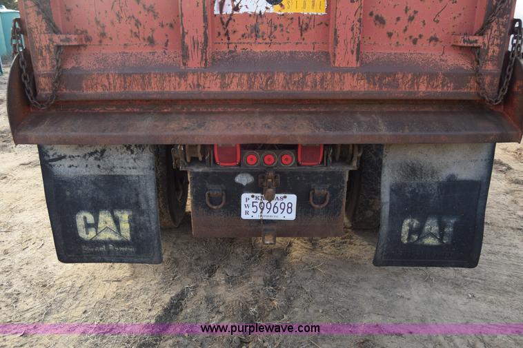 image for item L1005 1998 Ford F800 dump truck