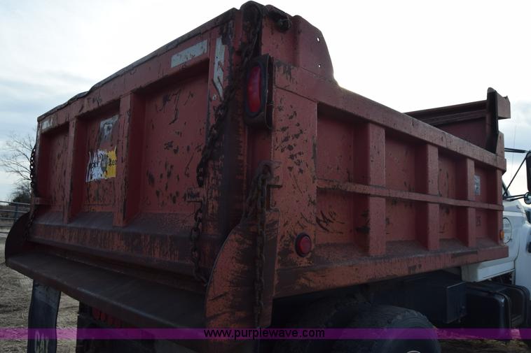 image for item L1005 1998 Ford F800 dump truck