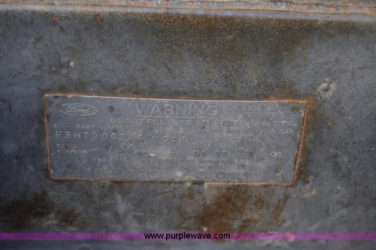 image for item L1005 1998 Ford F800 dump truck