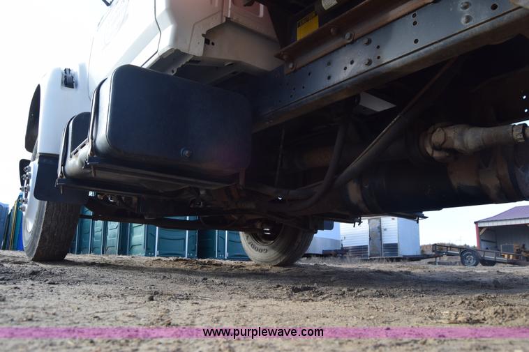 image for item L1005 1998 Ford F800 dump truck