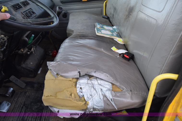 image for item L1006 2001 Freightliner FL70 truck cab and chassis