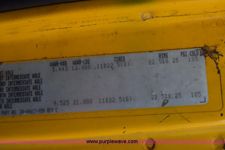 image for item L1006 2001 Freightliner FL70 truck cab and chassis