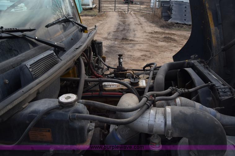 image for item L1006 2001 Freightliner FL70 truck cab and chassis